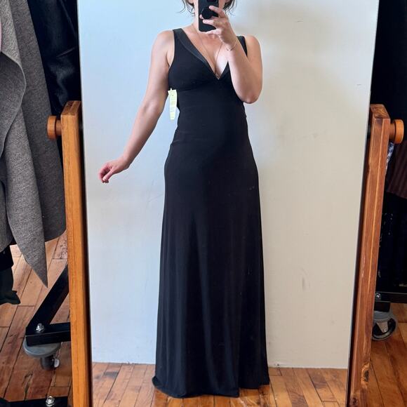 NWT LAUNDRY BY SHELLI SEGAL Timeless Black Deep-V Floor Length Maxi Dress - Picture 1 of 10